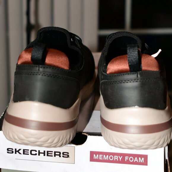 Skechers men Delson slip on shoes main image 4